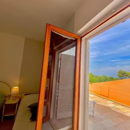 Villalara Piscina, Vista Mare Con Agevolazione Traghetti