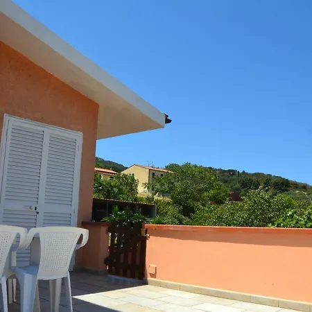 Villalara Piscina, Vista Mare Con Agevolazione Traghetti * Portoferraio