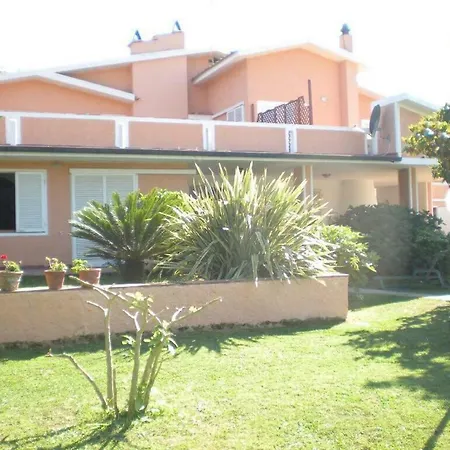 Villalara Piscina, Vista Mare Con Agevolazione Traghetti Apartman *