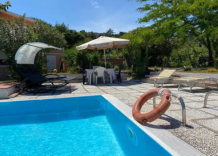 Апартаменты Villalara Piscina, Vista Mare Con Agevolazione Traghetti