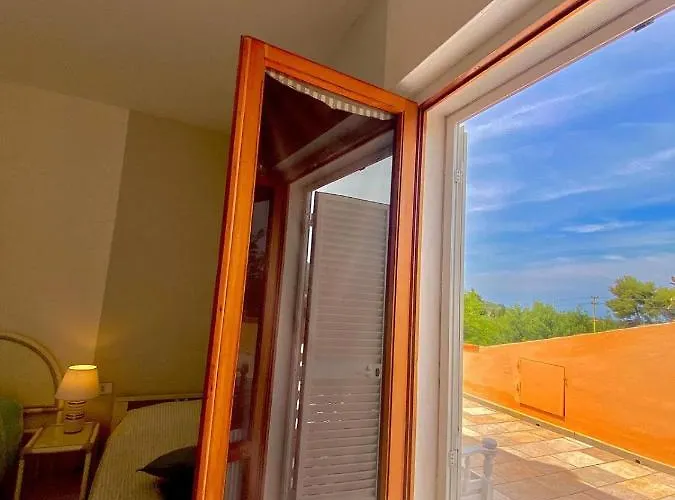 Villalara Piscina, Vista Mare Con Agevolazione Traghetti