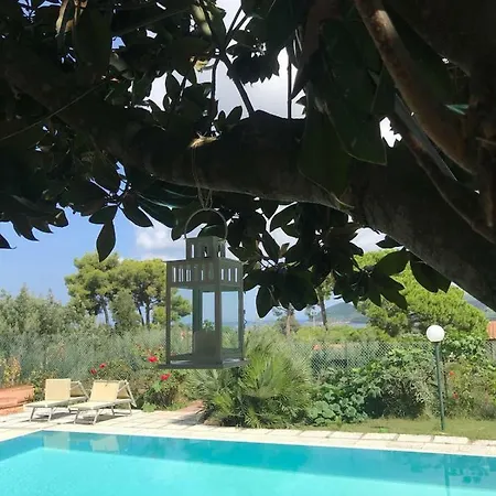 Villalara Piscina, Vista Mare Con Agevolazione Traghetti 아파트 *